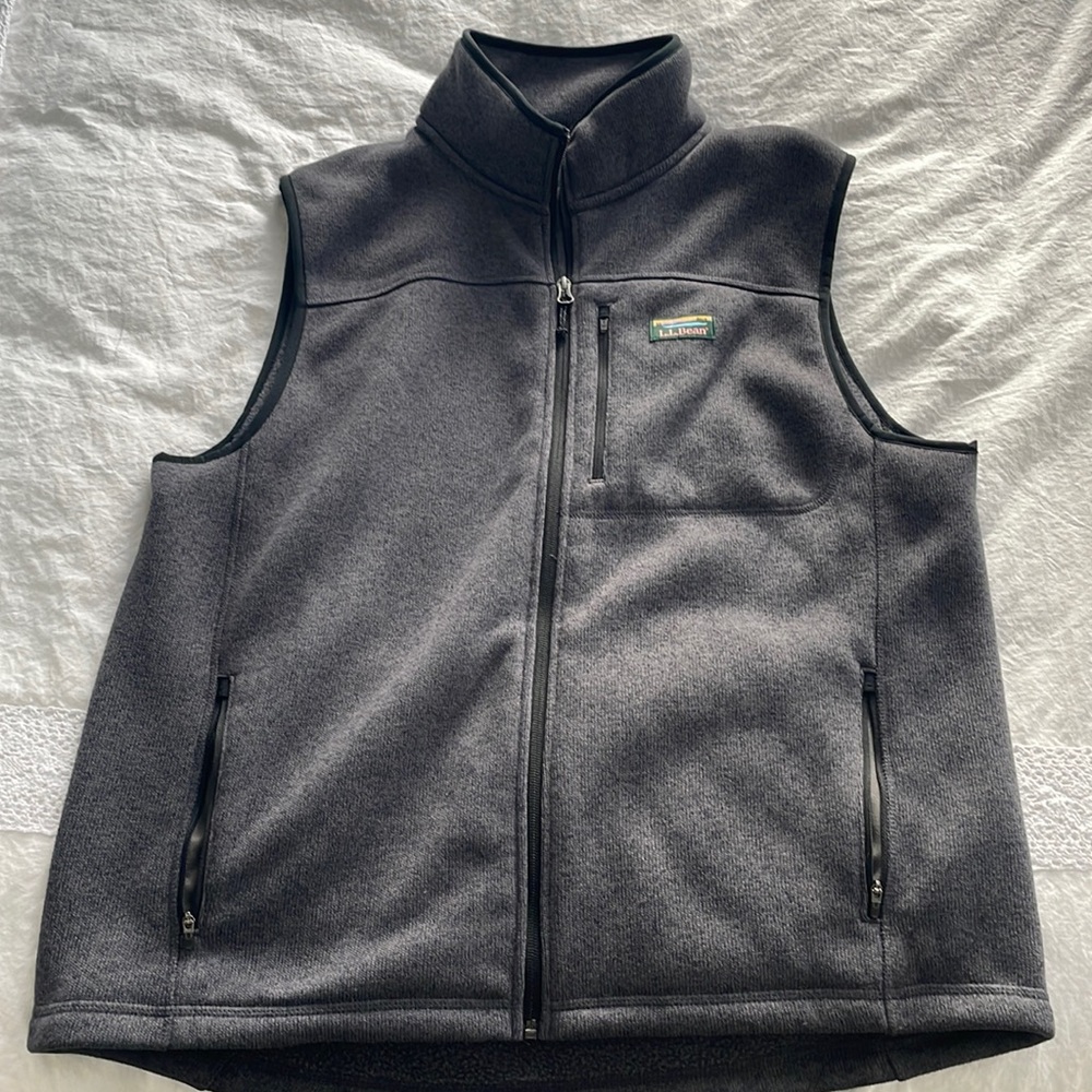 Men’s LL Bean Grey Vest (Large)